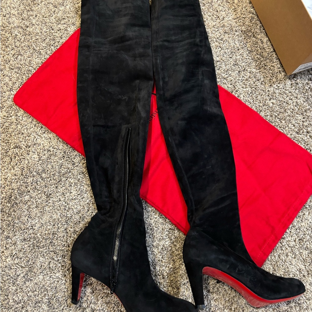 Elegant Black Over-the-Knee Boots